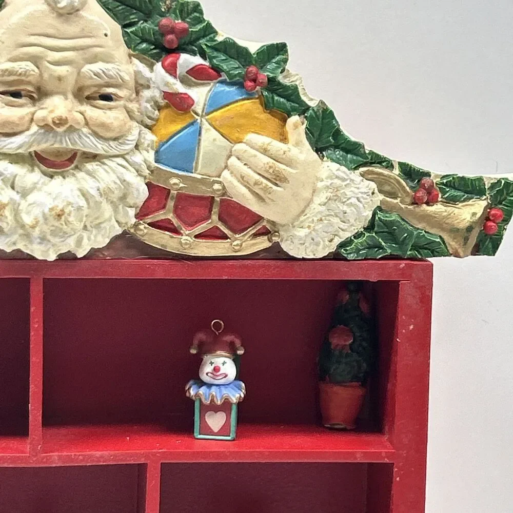 Vintage Enesco Santa Shadowbox Wall‎ Hanger With 20 Tiny Figurines